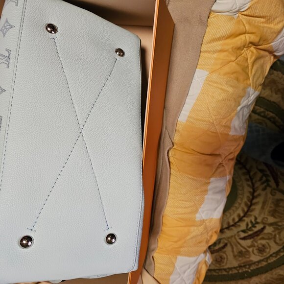 Louis Vuitton Camel Bag - Picture 5 of 5